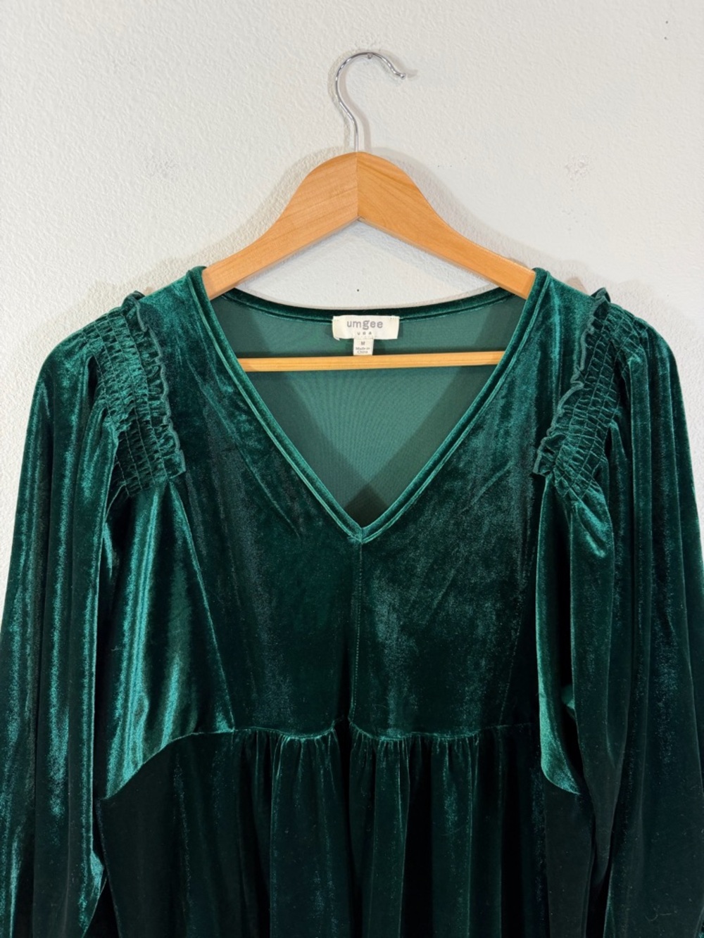 Umgee Green Velvet Babydoll Tunic Top Size M Hi Low Holiday Boho Festival Casual - Picture 2 of 9